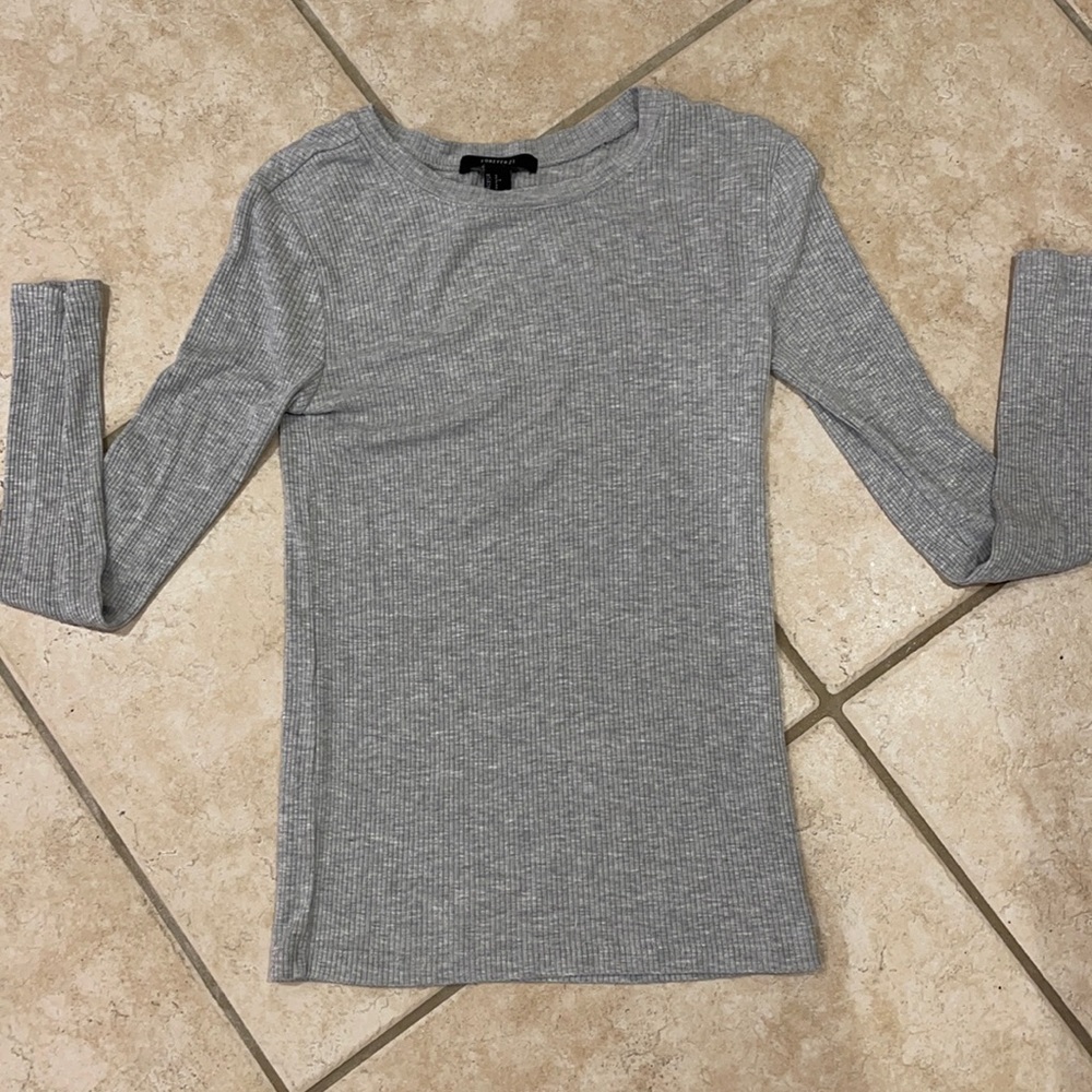 Forever 21 Gray Women’s Long Sleeve Tee